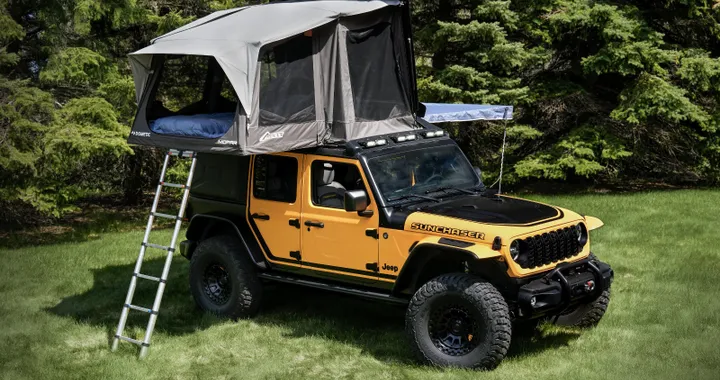 Jeep Wrangler, per dormire sotto le stelle ecco una speciale tenda da tetto