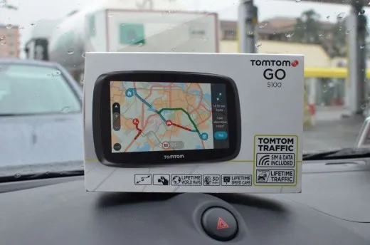 TomTom Go 5100: recensione del navigatore connesso
