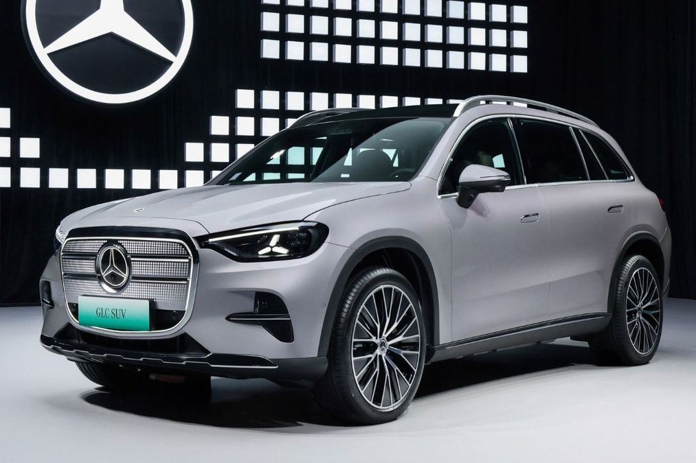 Anteprima: Mercedes GLC L, tre file e sei posti sul nuovo SUV di lusso