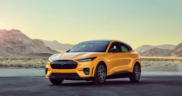 Ford Mustang Mach-E GT Performance Edition: il SUV elettrico diventa più sportivo