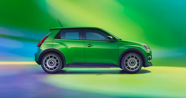 Renault 5, adesso è ancora più accessibile: ecco "Five" da 24.900 euro