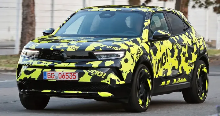Nuova Opel Mokka GSE è quasi pronta al debutto. Ecco quello che sappiamo