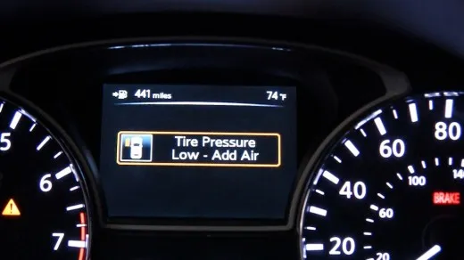 Nissan easy-fill tire alert: mai più pneumatici sgonfi (video)