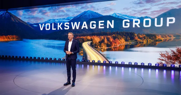 Volkswagen punta sull’AI: fino a un miliardo di investimenti entro il 2030