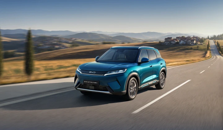 BYD Atto 2 DM-i, svelata la nuova Super Hybrid con 1.000 km di autonomia: versioni e prezzi