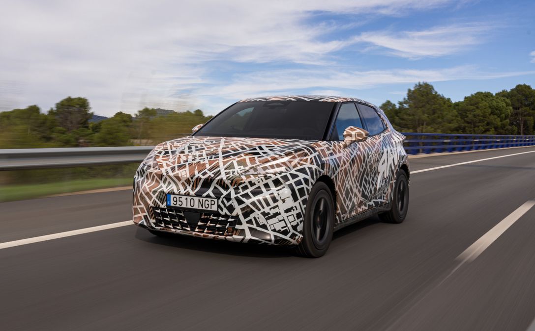 Nuova CUPRA Raval, la piccola elettrica spagnola arriva nel 2026 e costerà da 26.000 euro