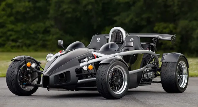 Ariel Atom 700 supera il rapporto peso-potenza di un cavallo al chilogrammo