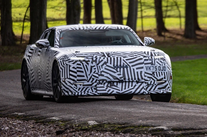 Nuova Jaguar elettrica: per la Type 00, 3 motori elettrici e 1.000 CV