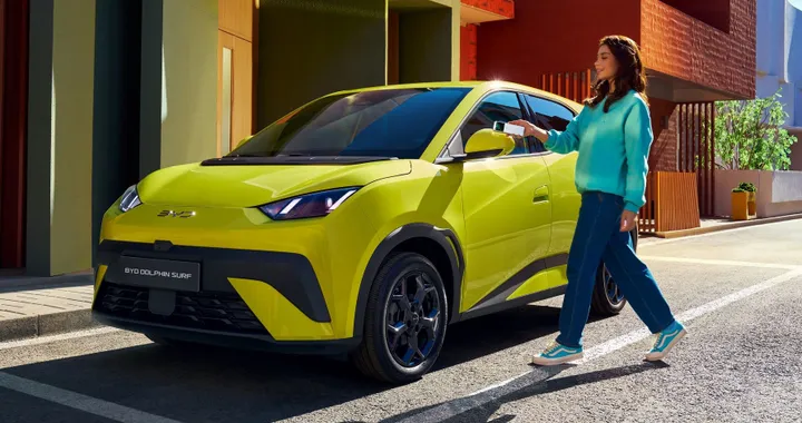 BYD Dolphin Surf si presenta e sfida il mercato europeo: versioni e prezzi