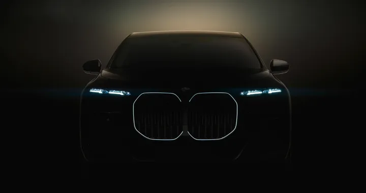 BMW i7, la nuova ammiraglia elettrica spiata al Nurburgring