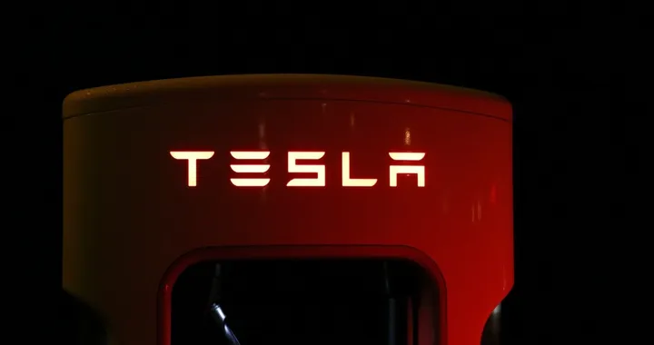 Panasonic vende le quote di Tesla, ma le due realtà continueranno a collaborare