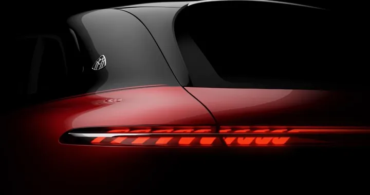 Mercedes, il SUV EQS anche a marchio Maybach. La Classe G elettrica nel 2024