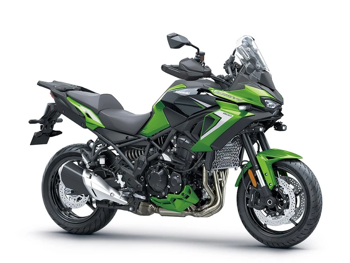 Nuova Kawasaki Versys 900, il crossover con cuore Z900 e radar da ammiraglia