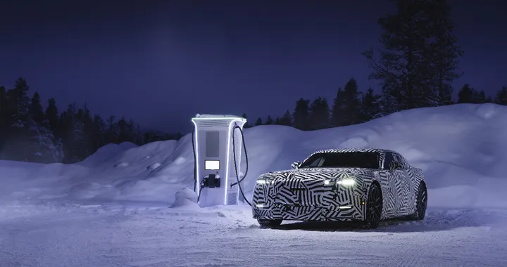 La Jaguar GT elettrica da oltre 1.000 CV affronta i test al Circolo Polare Artico