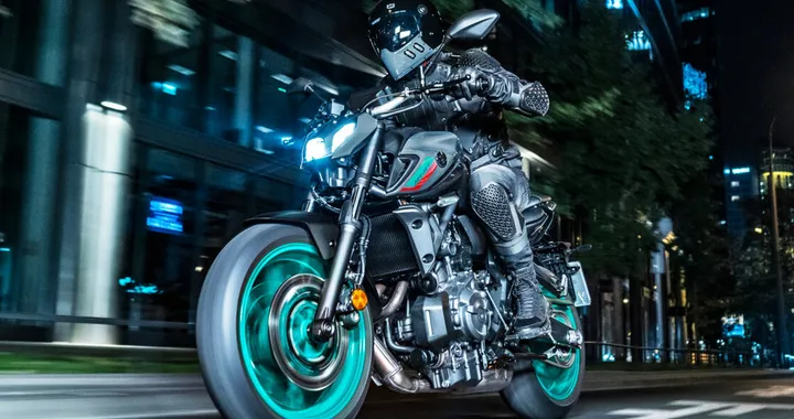 Yamaha MT-07 2023, nuovo display TFT e connettività