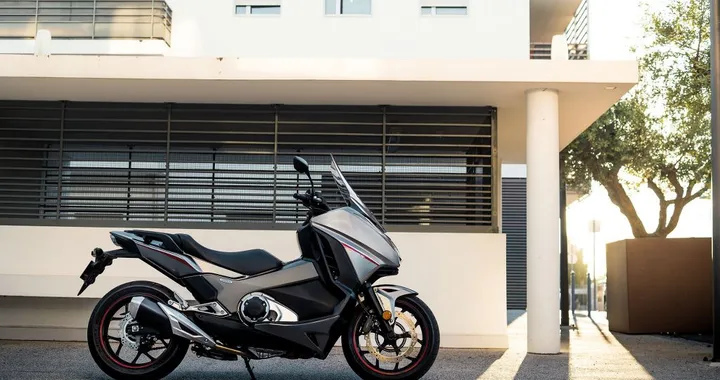 Integra 750 2016 - foto e scheda tecnica