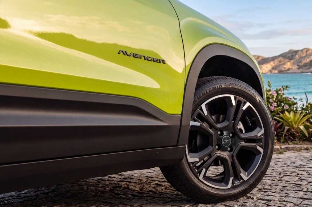 Anteprima: Nuova Jeep Avenger: il restyling la rende più aggressiva