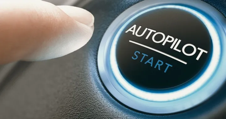 Guida autonoma, giro di vite in Cina: standard più severi
