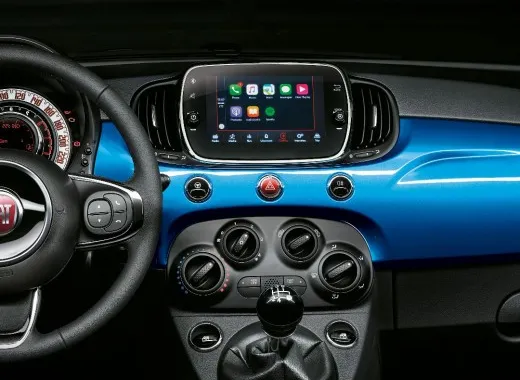 Fiat 500, Apple CarPlay e Android Auto su Uconnect... in Francia