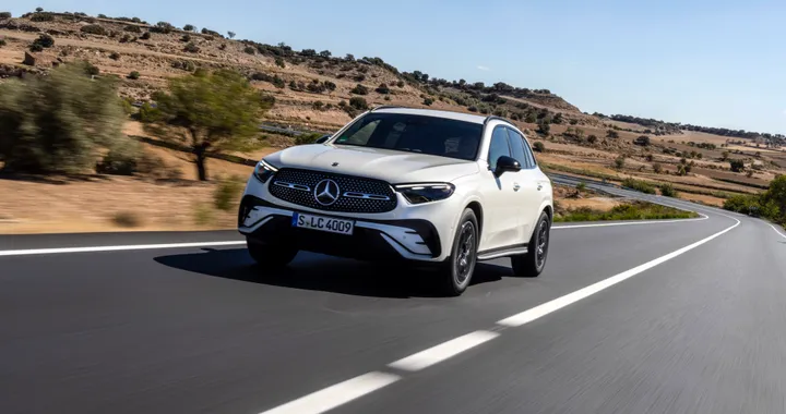 Nuova Mercedes-AMG GLC, video spia dei test sulle strade delle Alpi