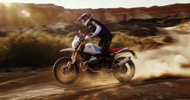 Nuova BMW R 12 G/S, l'enduro che guarda al passato. Specifiche e prezzi