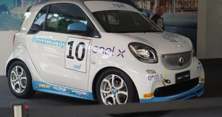 Il monomarca Smart EQ fortwo e-cup al Parco del Valentino: prima gara a Torino