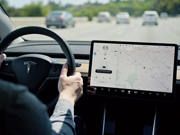 Tesla rinuncia al progetto Dojo per lo sviluppo del supercomputer per l’AI di Autopilot