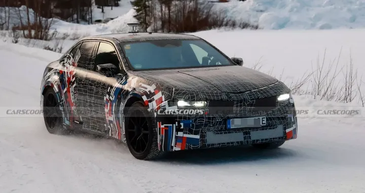 BMW M3, test invernali per la sportiva elettrica. 4 motori per tanto divertimento