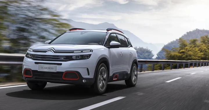 Citroen C5 Aircross: listino prezzi per l'Italia da 25.700 euro