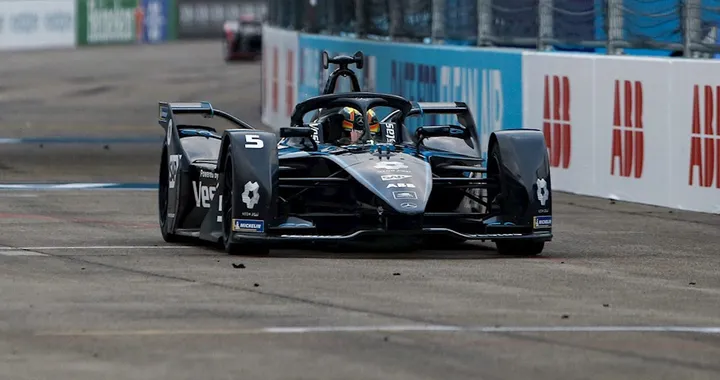 Formula E: il campionato si chiude con una doppietta Mercedes
