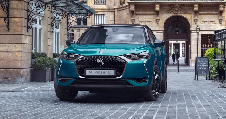 DS 3 Crossback, il restyling si è fatto spiare su strada