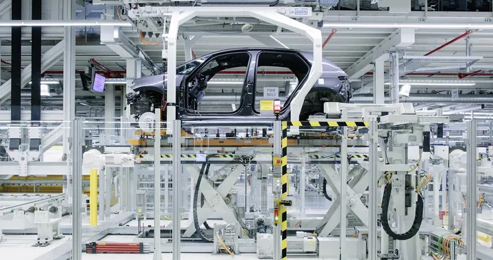 Volkswagen e AWS collaborano per l’uso dell’intelligenza artificiale nella produzione dei veicoli