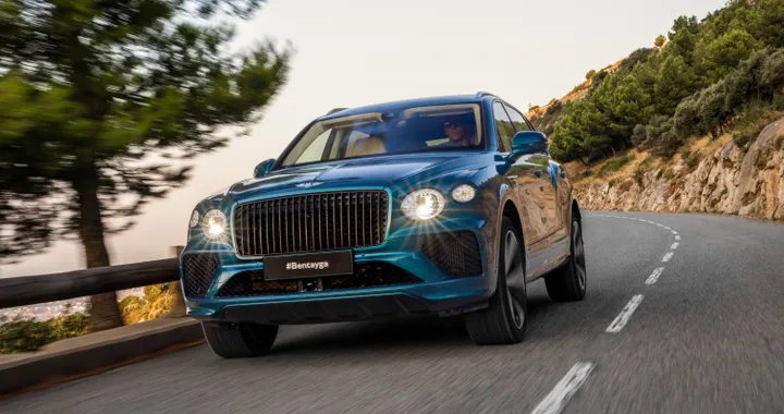 Bentley Bentayga: la Azure Riviera Collection si ispira agli yacht