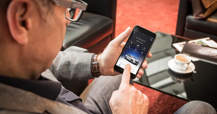 Mercedes amplia il suo ecosistema digitale e presenta le nuove app Mercedes me