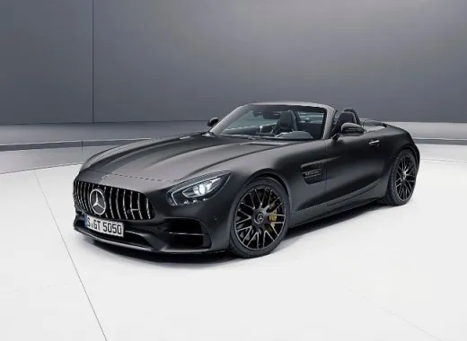 Mercedes: tre novità per i 50 anni di AMG