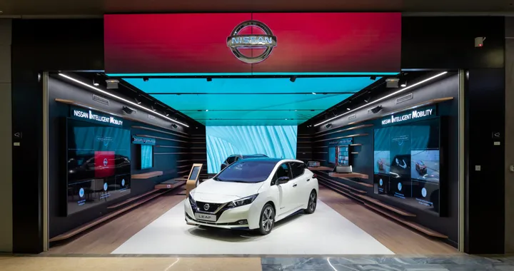 Nissan City Hub: a Parigi apre lo store fisico che è anche digitale