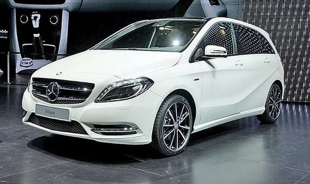 Mercedes Classe B: nel 2014 in USA la versione elettrica con piattaforma Tesla
