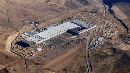 Tesla: al via la produzione di batterie nella Gigafactory