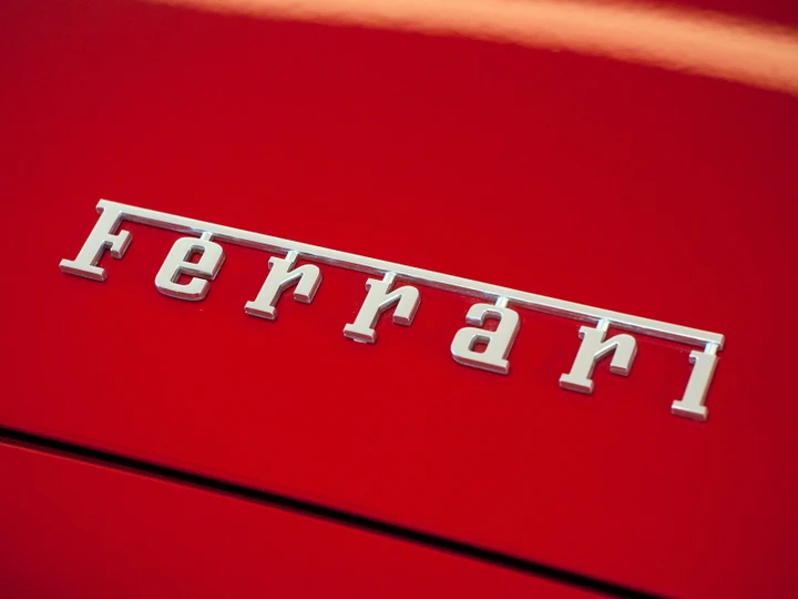 La Ferrari F355 GTS in vendita è una Toyota: contraffazione scoperta a Catanzaro