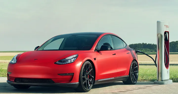 Tesla Model 3: l'elettrica diventa cattiva grazie a Novitec
