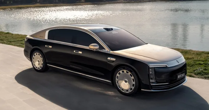 Maextro S800: la berlina elettrica di lusso a quattro ruote sterzanti di Huawei e JAC