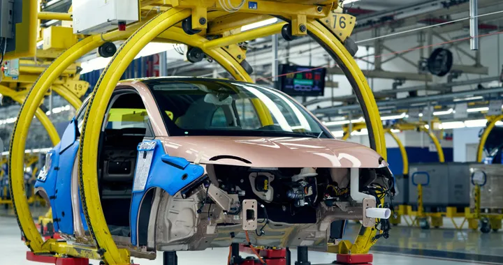 Stellantis, 10.000 posti di lavoro tagliati negli ultimi 4 anni in Italia: l'allarme di sindacati
