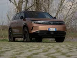 Opel Grandland Electric: un mese col fotovoltaico. Consumi e costi reali