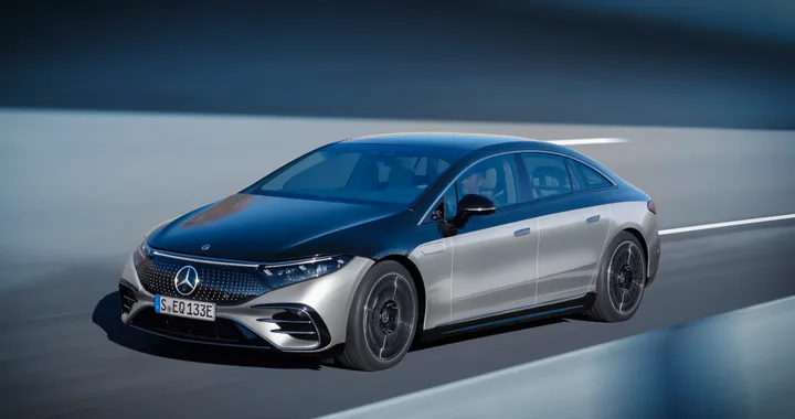 Mercedes EQS, continua lo sviluppo della versione SUV