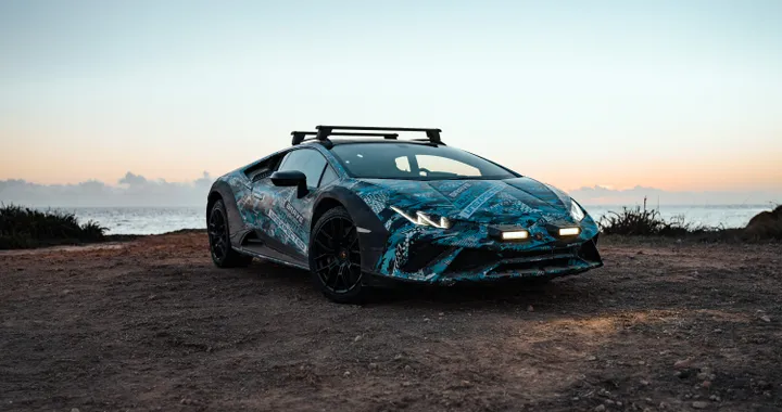 Lamborghini Huracan Sterrato, la nuova supercar debutterà a dicembre