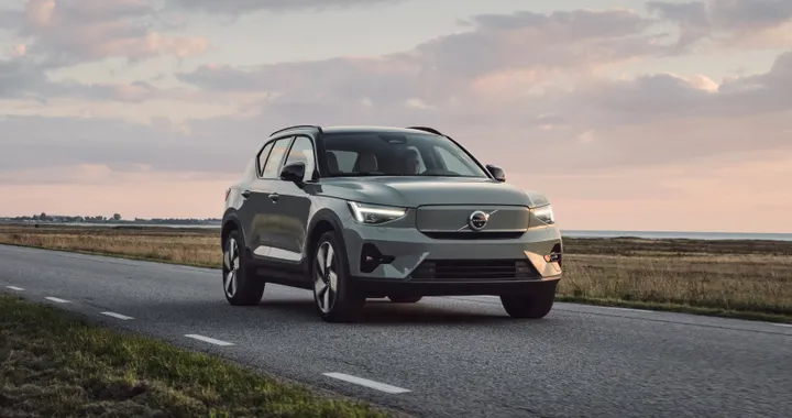 Volvo XC40 Recharge, arriva il restyling per il SUV elettrico