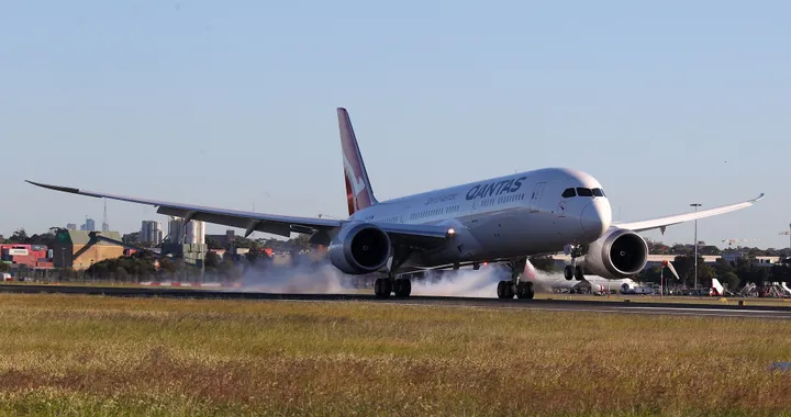 Il volo più lungo del mondo da New York a Sydney: un successo il test di Qantas