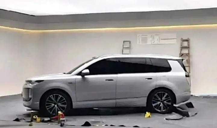 BYD Sealion 08: spuntano foto spia prima del debutto a Pechino