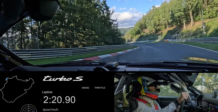Nuova Porsche 911 Turbo S velocissima al Nürburgring: eccola in azione | Video