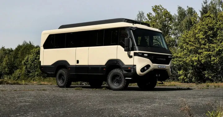 Questo è il camper 4X4 definitivo per andare ovunque: pronto per ogni avventura